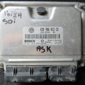 calculateur moteur de SEAT IBIZA sdi référence 038906012CD / bosch 0281010688