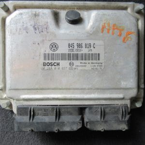 calculateur moteur de POLO 1L4 tdi référence 045906019C / bosch 0281010697