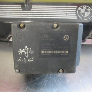 Bloc ABS de GOLF 4 1L4 essence  référence1J0907379G / 1J0614117C