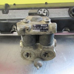 Bloc ABS de MERCEDES 500 sec référence 0265200017