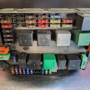 Boite a fusible Mercedes classe s w221 ref a2215402250