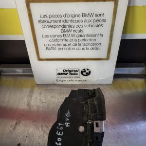 Serrure de porte avant gauche bmw bmw e61 ref 7154619