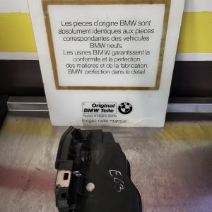 Serrure de porte avant droite bmw ref 7154628
