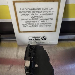 Serrure de porte avant droite bmw e66 ref 7167072