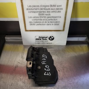 Serrure de porte avant droite bmw e60 ref 7167066