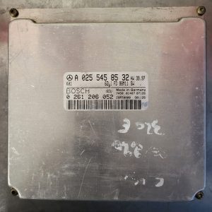 0261206052 / a0255458532 calculateur moteur Mercedes w202