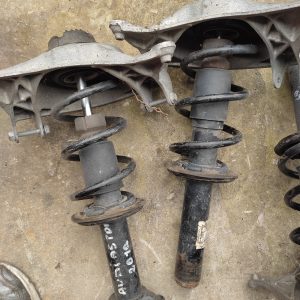 Amortisseur avant de audi a5 de 2010 70 000klm