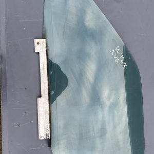 Vitre avant gauche de Mercedes w124