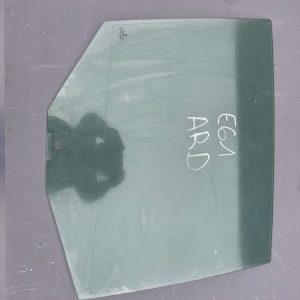 Vitre arrière droite de bmw série 5e61