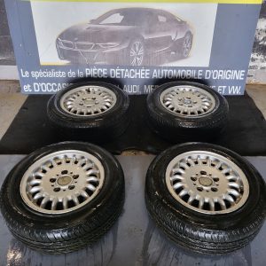 Jantes de bmw e36 en 15 pneu comme neuf