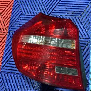 Paire de Feu arriere gauche de bmw serie 1 e81 e82 e87 e88