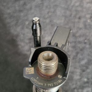 injecteur de BMW 530d e60 réf 7792721