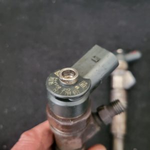 injecteur de bmw 525d e60 ref 7794652