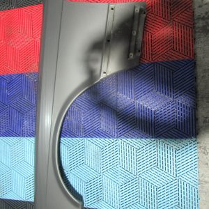 aile gauche de mercedes w126